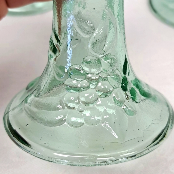 Garden Party handblown Mexican green/pink glass wine/water goblets - Picture 9 of 9